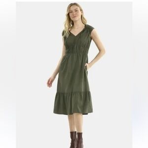 Time and Tru Olive V‑Neck Cap Sleeve Midi Dress